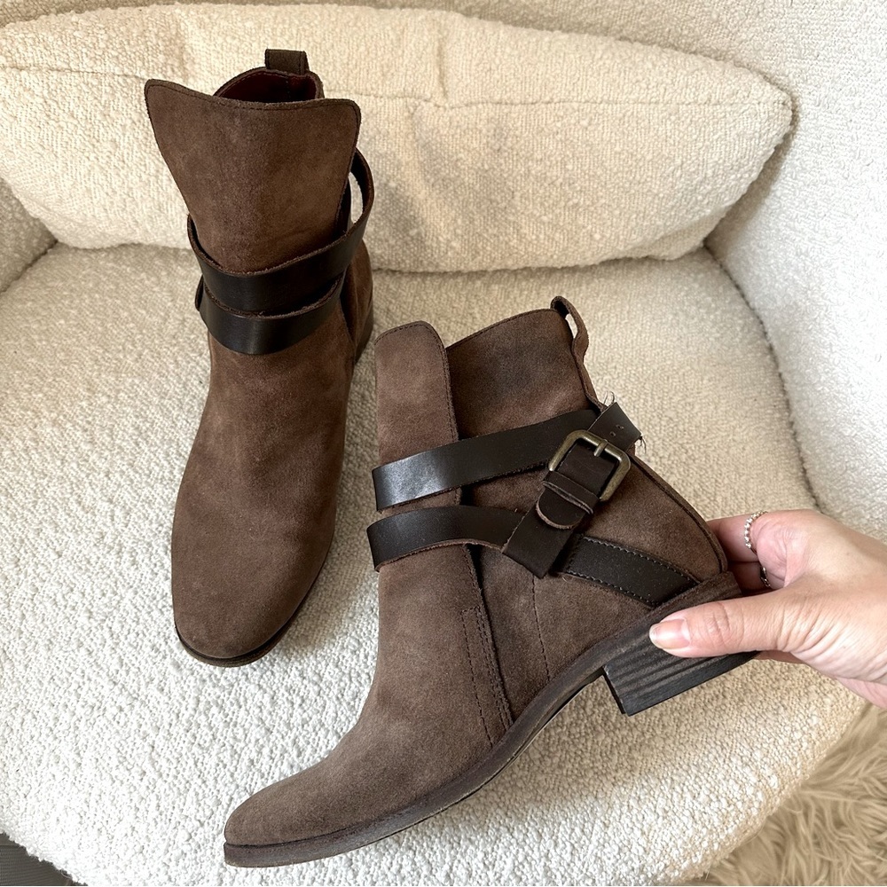 See By Chloe Brown Ankle Boots with Black Straps
